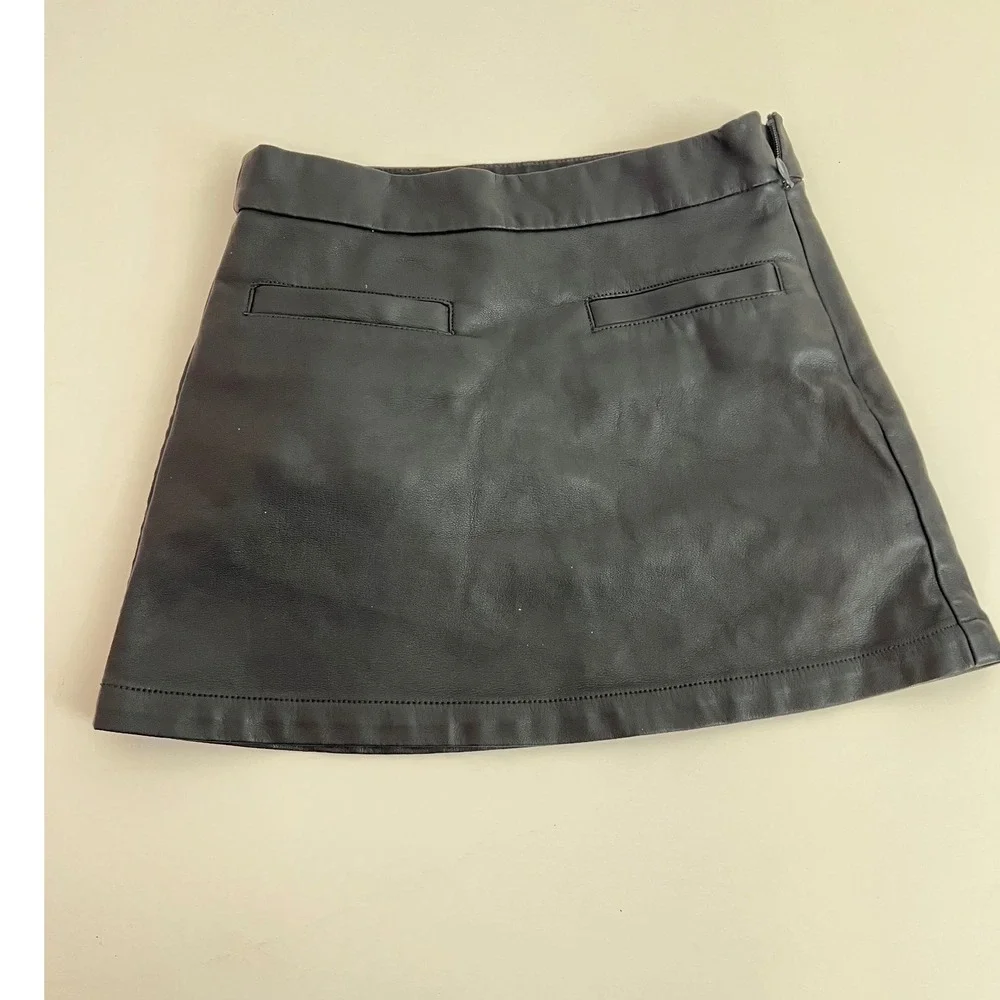 Gap Kids Girls Black Faux Leather Mini Skirt Side Zip A-Line Size 6